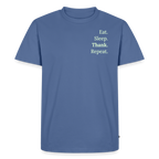 Design T-Shirt „Eat. Sleep. Thank. Repeat.“ für Herren aus Bio-Baumwolle, Farbe: blau - Dankfabrik.
