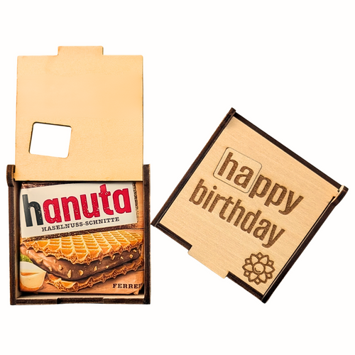 Hochwertige Happy-Birthday Hanuta Box aus Echtholz mit Gravur, nachhaltige Aufbewahrung von Dankfabrik.