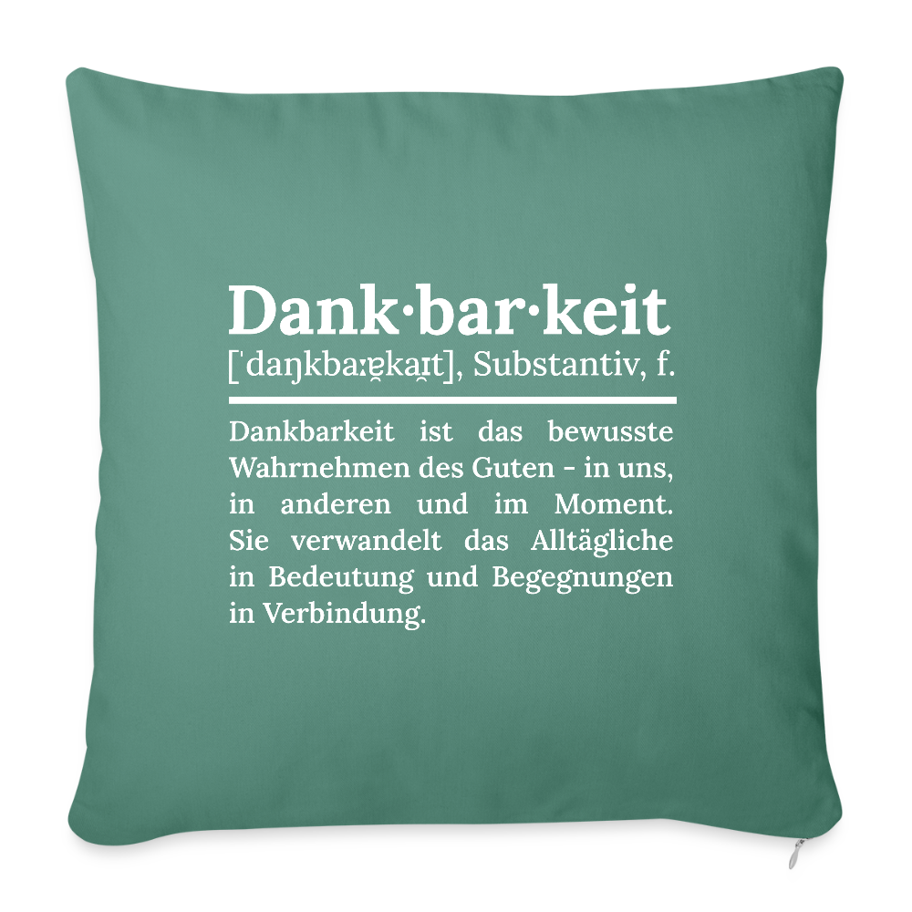 Design-Kissen „Dankfabrik“ in grün, hochwertiges Dekokissen mit Botschaft von Dankfabrik.
