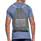 Getragener Design-Turnbeutel „Dankbarkeit“ in grau aus Bio-Baumwolle. Nachhaltiger Stoffbeutel als treuer Alltagsbegleiter.